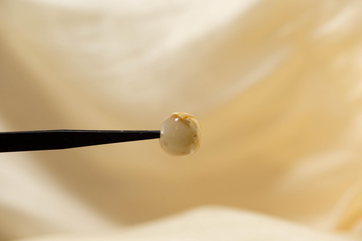 Siberian Cream and White Cobblestone Jade Spherical Bead
