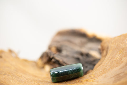 Esmeralda Green – Handcrafted Guatemalan Jadeite Bead