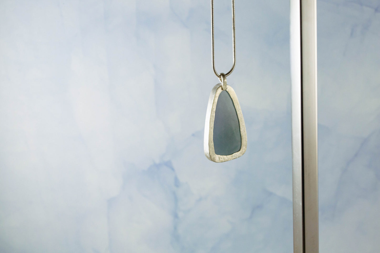 Stunning Blue Guatemalan Cabochon on 18inch Silver Rope