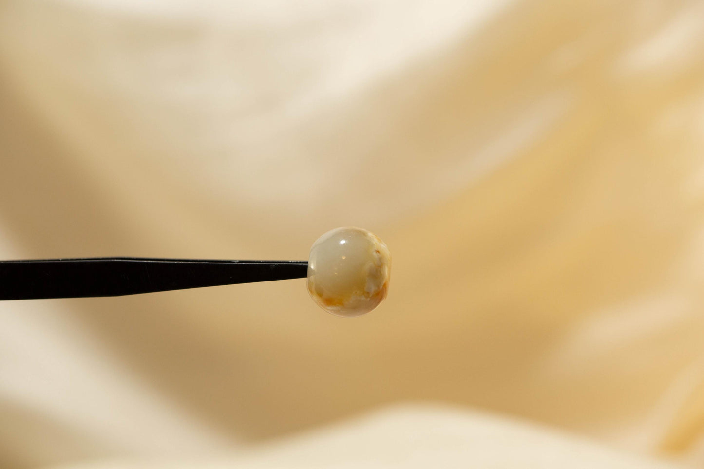 Siberian Cream and White Cobblestone Jade Spherical Bead