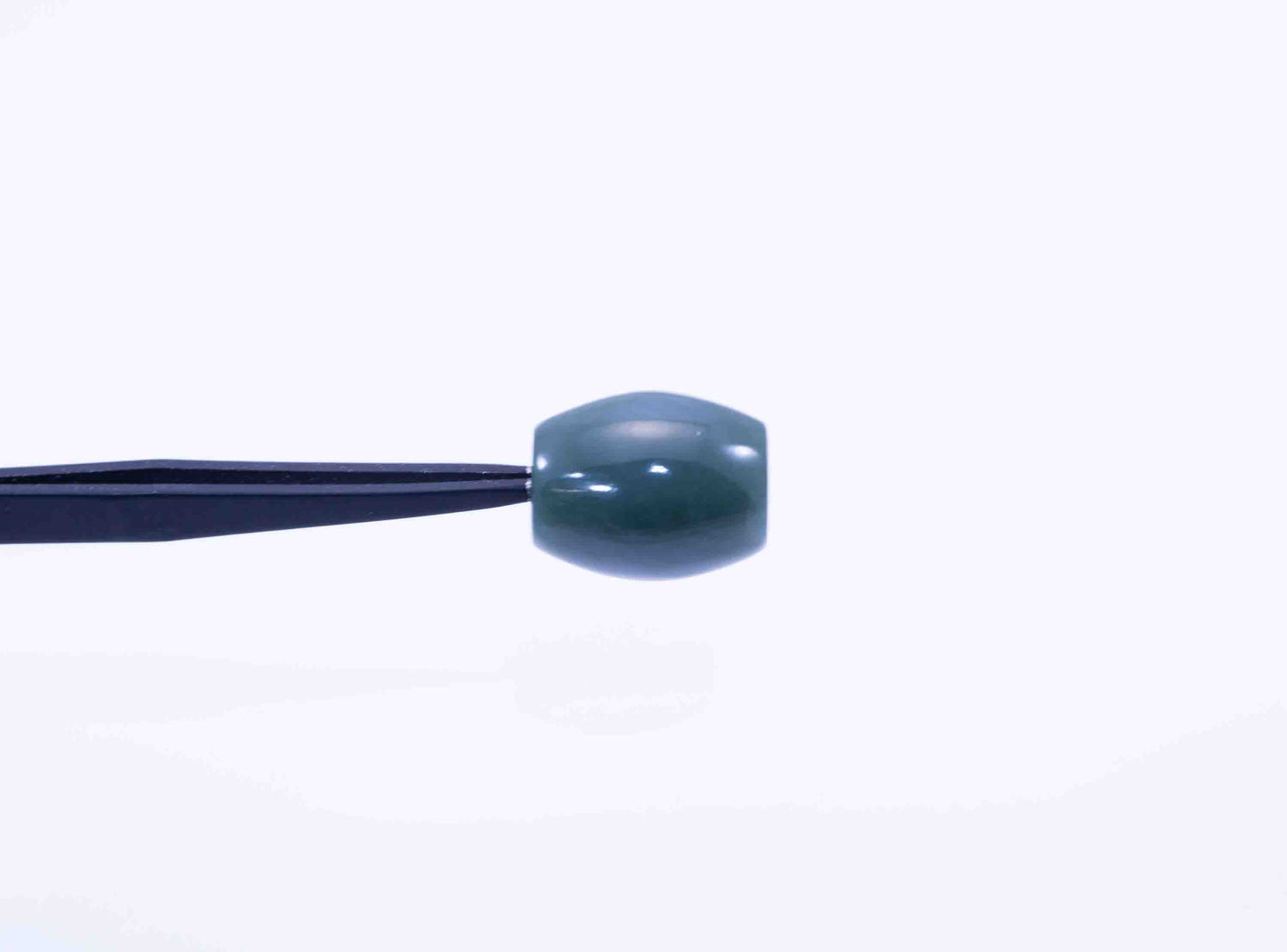 Handmade Washington Nephrite Jade Barrel Bead – Chatoyant Green